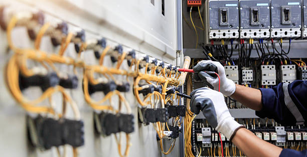 Professional Electrician technician working in Woodland, WA